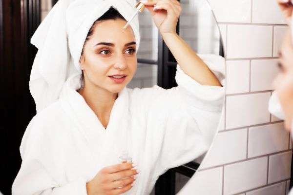 How To Treat Oily Skin With The Best Skincare Routine